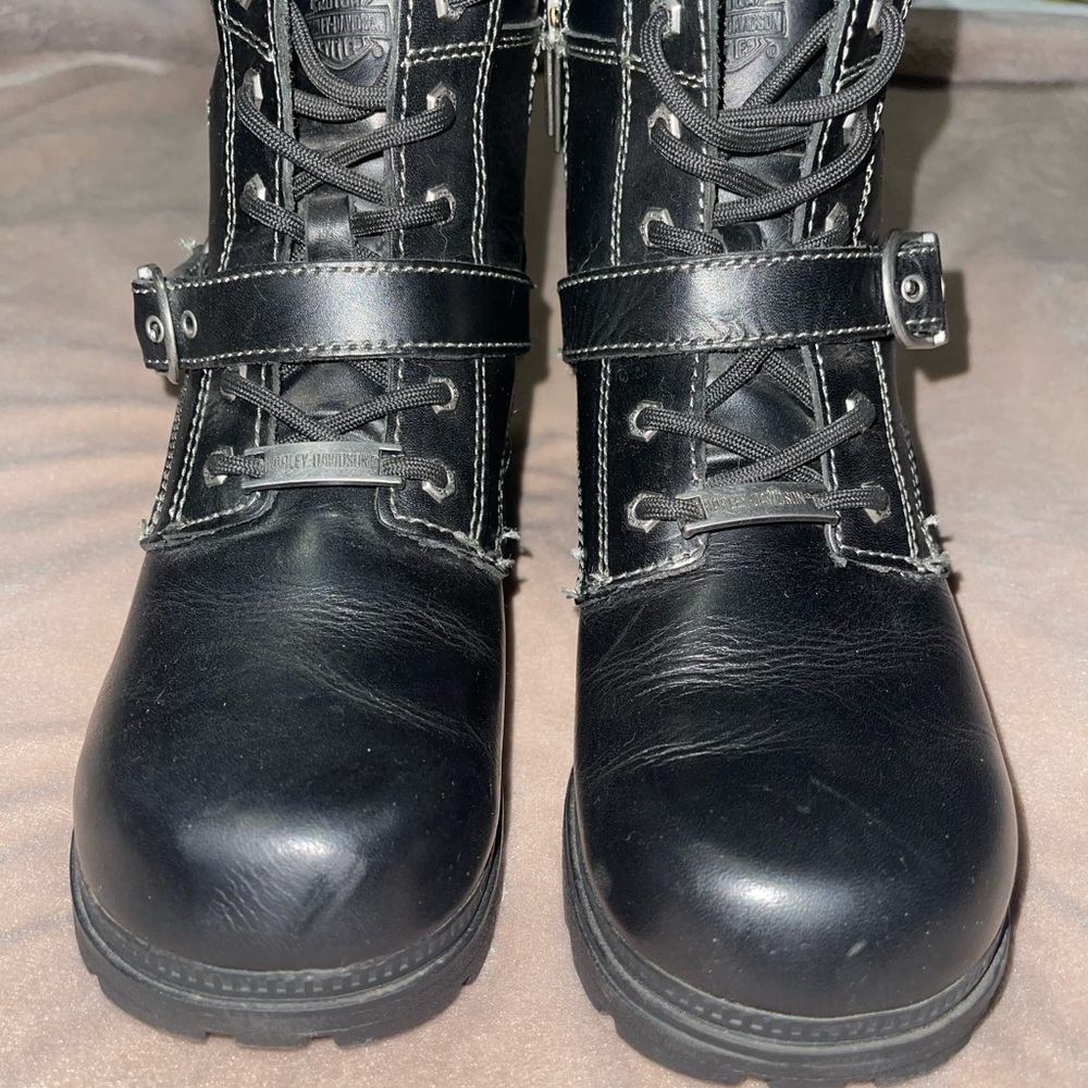 Motorcycle riding boots